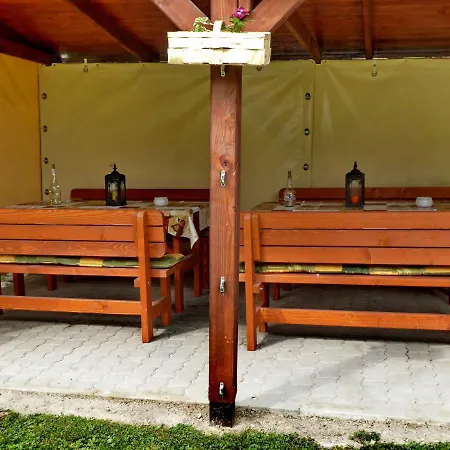 Illes Vendeghaz Πανσιόν Keszthely