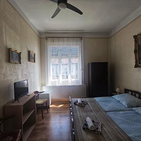 以利亚小屋旅馆 招待所