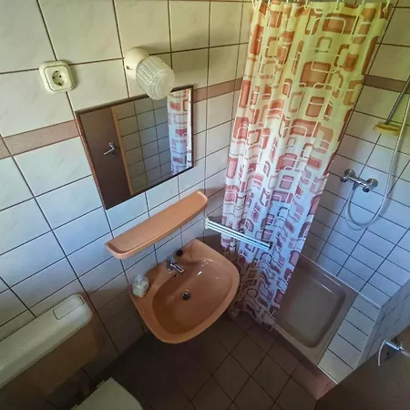 بيت ضيافة Illes Vendeghaz كيستاي