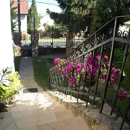 Illes Vendeghaz Penzion Keszthely